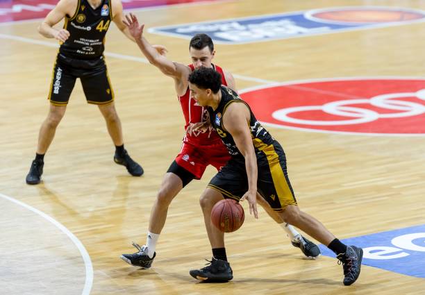 径锦标赛的 径锦标赛的